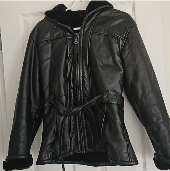 WOMANS WILSONS LEATHER GENUINE LEATHER JACKET WITH FAUX FUR LINING - Picture 7 of 7